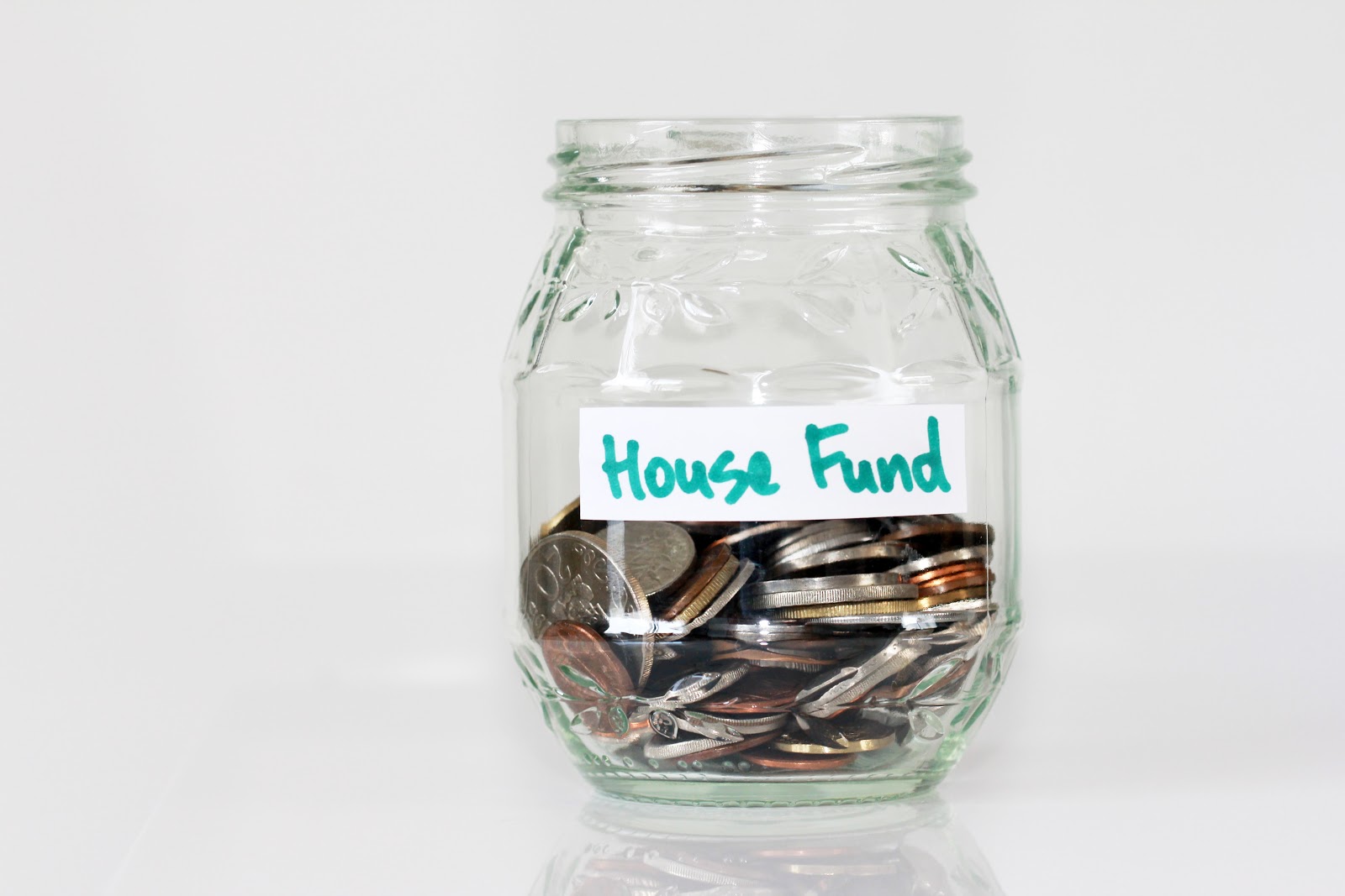 Six Money Saving Methods To Buy Your First House